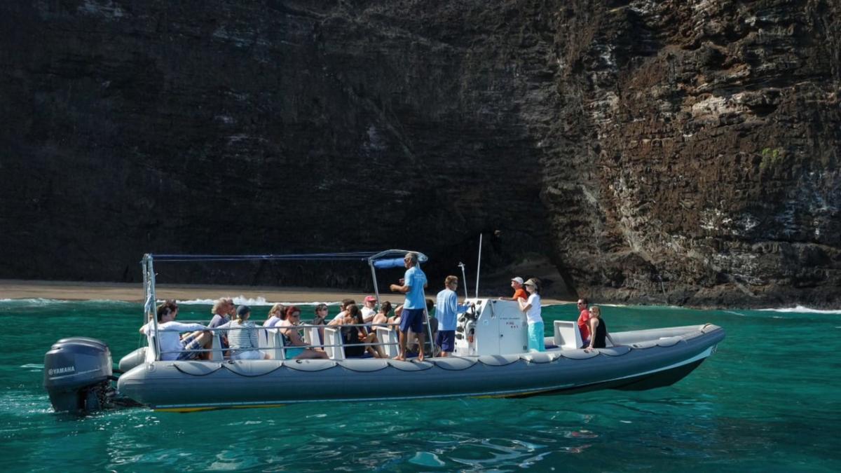 napali coast boat tour