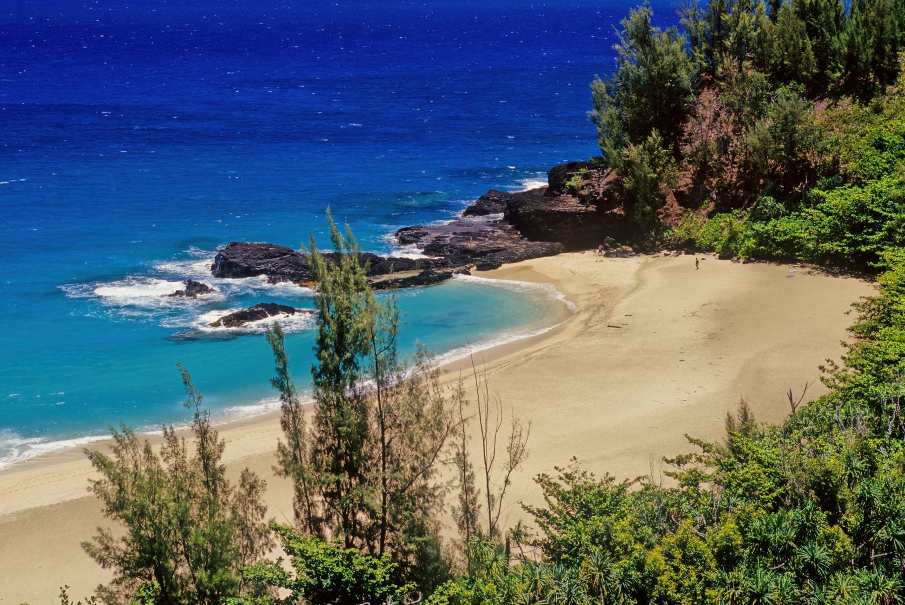 shutterstock_poipu-beach-park | Kauai Calls poipu beach park